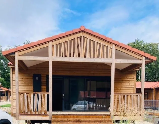Le Chalet De La Presquile