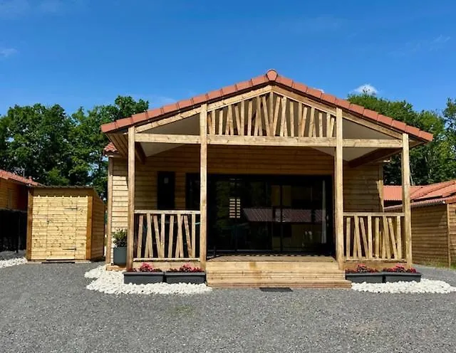 Le Chalet De La Presquile